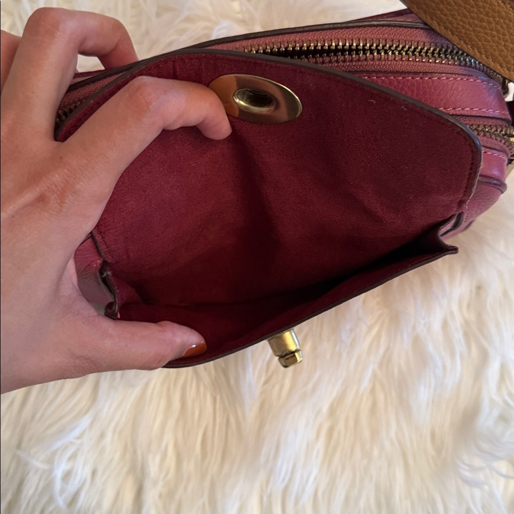 Coach Willow Camera Bag - Picture 15 of 16